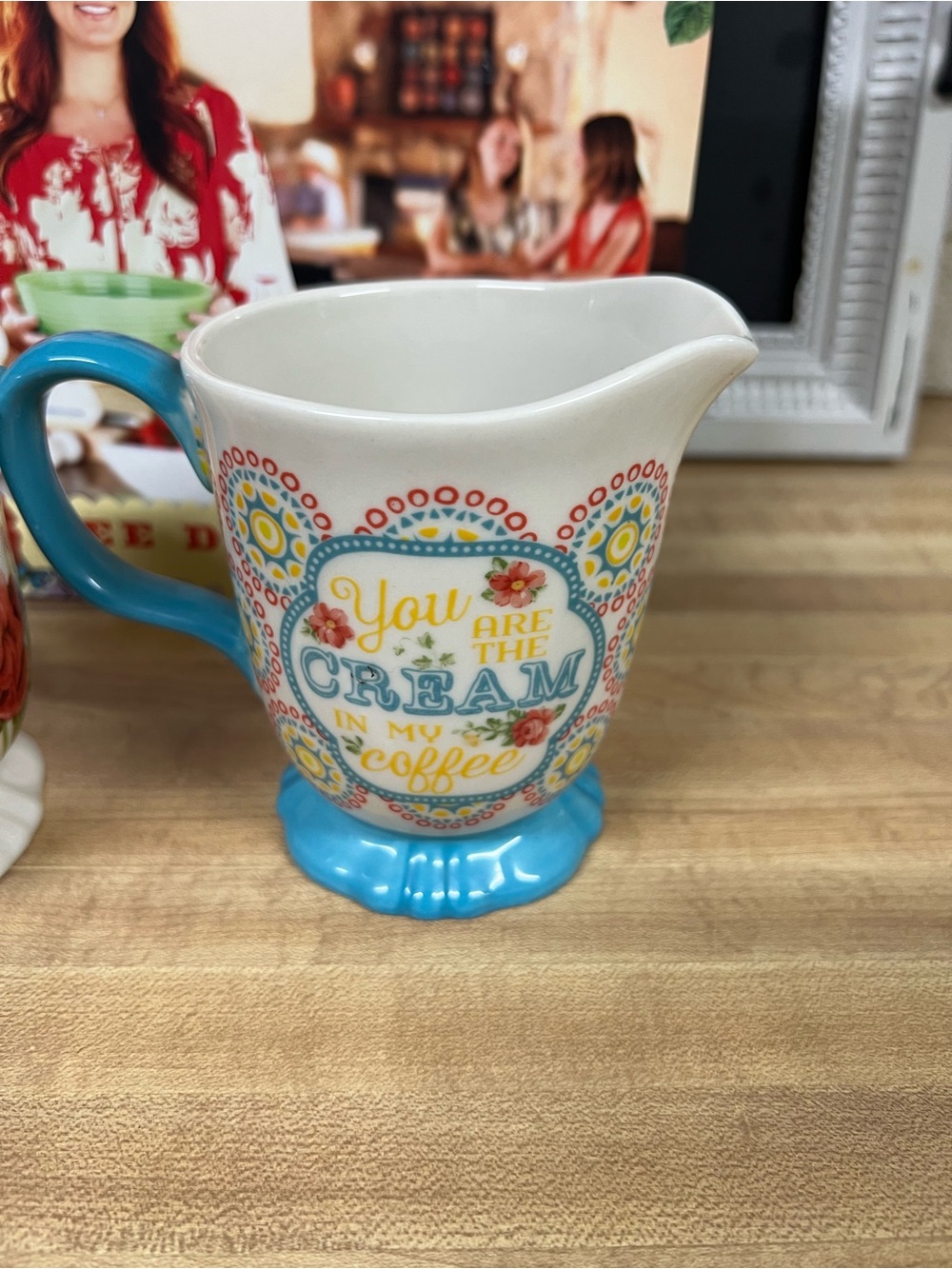 Pioneer Woman Cookbook with Floral Sugar Jar & Creamer Set - Yellow, Blue, Red - Picture 8 of 13
